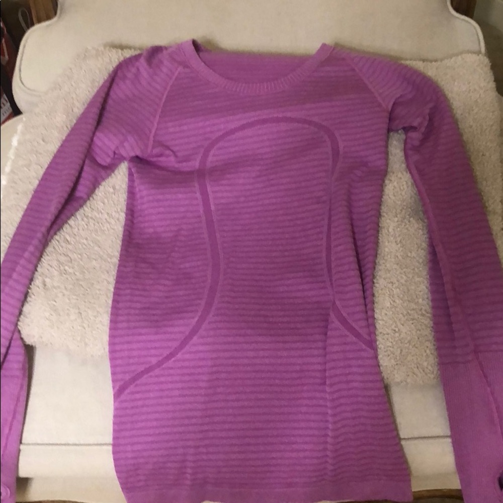 Lululemon top